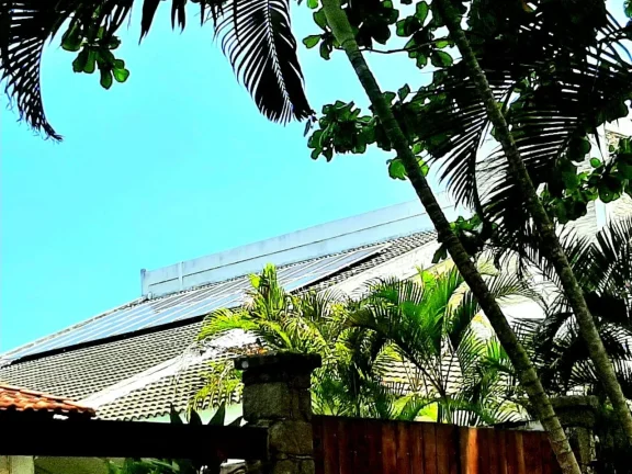 Imagem Casa em Condomínio Novo Leblon, em terreno de 1000 m², 6 suítes, jardins, piscina, área gourmet com churrasqueira.