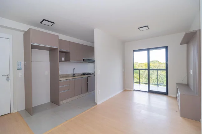 Belíssimo apartamento semi mobiliado, no Campo Comprido disponível para sua primeira locação composto de: