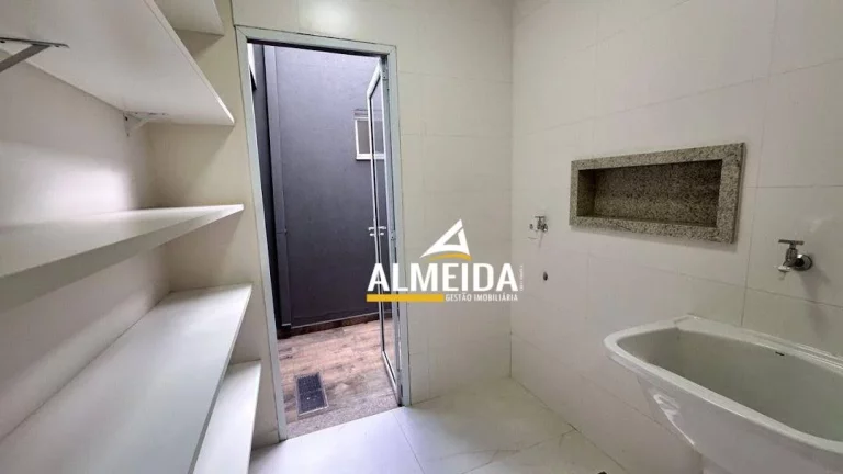 Imagem Casa com 3 dormitórios à venda, 202 m² por R$ 1.100.000,00 - Condomínio Residencial Villagio do Conde - Rio Claro/SP