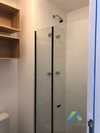 Imagem Excelente oportunidade de negócio, para locação ou moradia. Pé direito de 3,70m - permitindo a instalação de mezanino (já instalado).