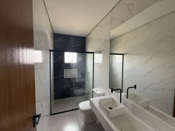 Imagem Casa Semi Mobiliada à Venda com Piscina e Suíte Nova Jaguarí