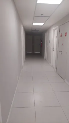 Imagem Sala Comercial para Venda em Itaboraí, Três Pontes, 1 banheiro, 1 vaga