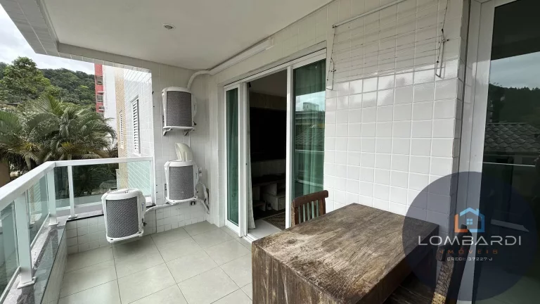 Imagem Apartamento na Praia das Toninhas próximo ao mar