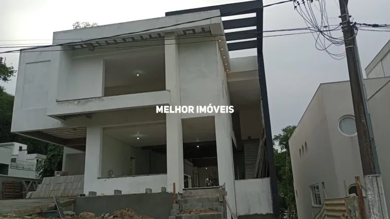 Imagem Casa Alto Padrão 4 suítes uma máster 6 vagas de garagem localizado no bairro Barra em Balneário Camboriú