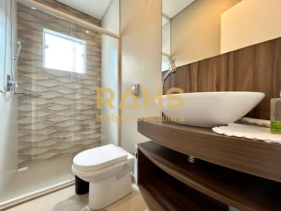 Imagem Excelente sobrado de esquina localizado no bairro Glória próximo a Agroflora Jardins. Baixou!! De:...