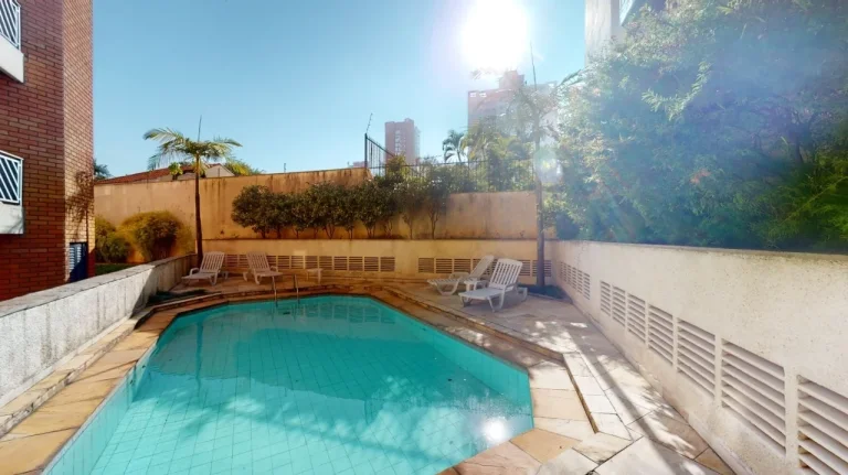 Imagem Apartamento 216M², 3Q, 2 Suítes, 3 Banheiros, 3 Vagas, Varanda, Academia, Piscina, Quadra, Salão de Festas, Playground, Brinquedoteca.