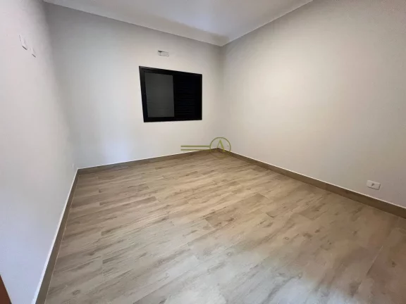 Imagem Casa térrea reformada a venda 300 metros da praia 3 suítes B. Oásis Peruíbe