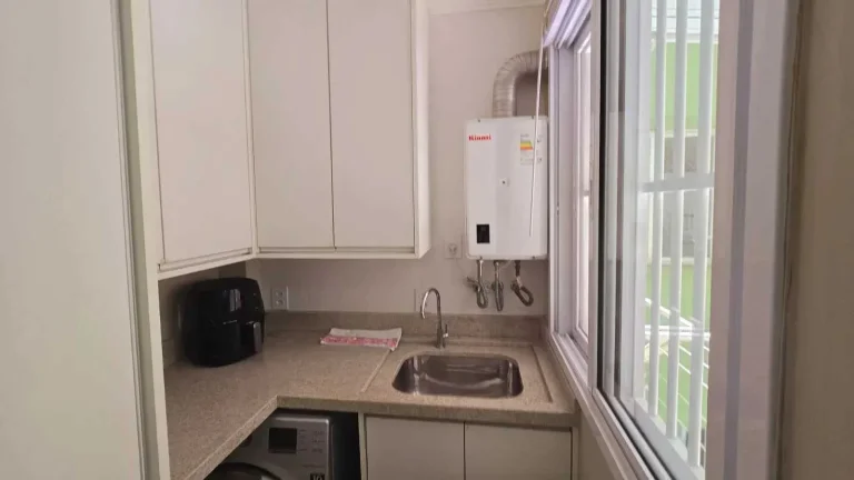 Imagem Apartamento frente mar mobiliado com 2 dormitórios e 1 vaga em Balneário Camboriú/SC