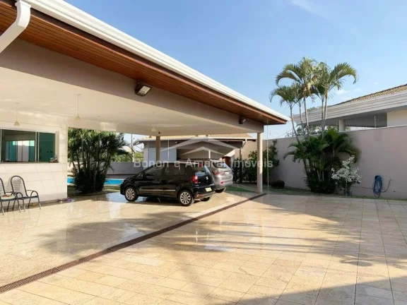Imagem Casa para venda no Parque Taquaral em Campinas S.P.

Belíssima casa térrea com área construída d...