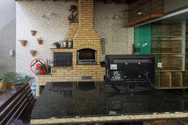 Imagem OPORTUNIDADE. SOBRADO A VENDA NA VILA BELA, PRÓXIMO A SÃO CAETANO COM 4 DORMITÓRIOS E 3 SUÍTES. PISCINA E ÁREA GOURMET COM CHURRASQUEIRA.