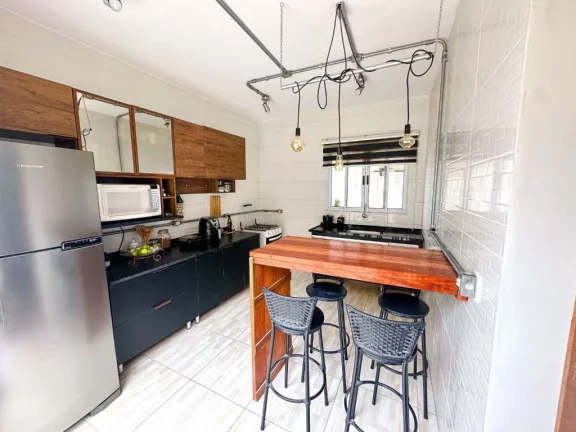 Imagem Sobrado com 2 dormitórios à venda, 195 m² por R$ 680.000,00 - Vila Perreli - Poá/SP