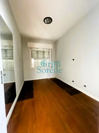 Imagem Casa de Vila Fechada em Pacaembu - São Paulo/SP.