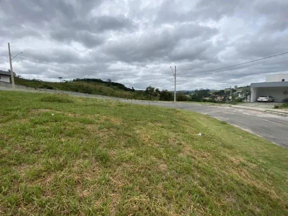 Imagem Lote de esquina 475m2 em Condomínio de Alto Padrão – Segurança e Lazer Completo