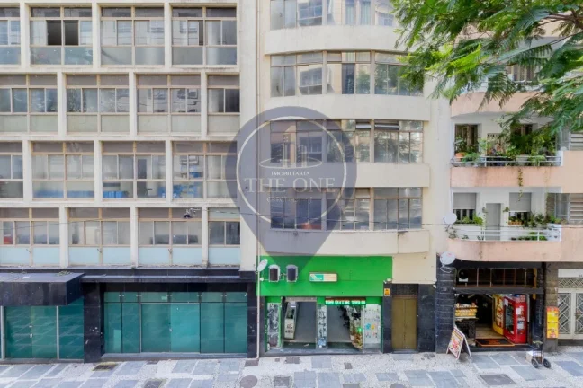 Imagem Conjunto Comercial à Venda no Centro de SP: 1 Sala, 1 Banheiro, 115m² de Área!