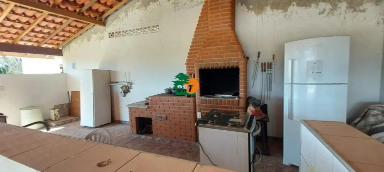 Imagem Chácara para Venda em São Roque, Pavão (canguera), 4 dormitórios, 1 suíte, 1 banheiro