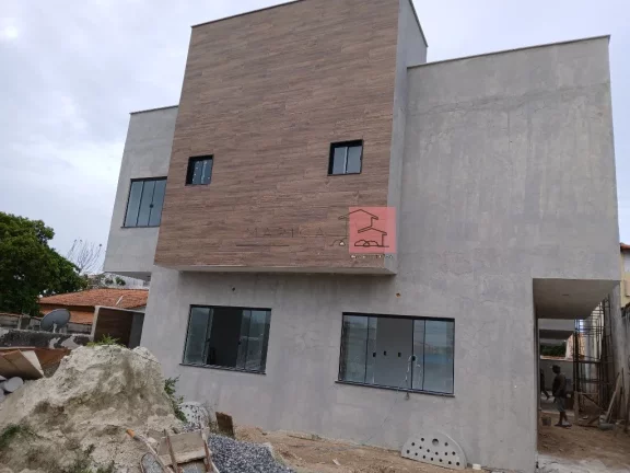 Casa Triplex com Vista Panorâmica - Conforto e Praticidade Perto de Tudo!