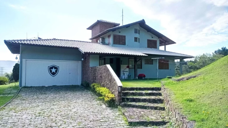 Imagem Chácara com 4 Dormitórios à Venda, possui Piscina, Área de 78.000 m² - Ratones - Florianópolis/SC