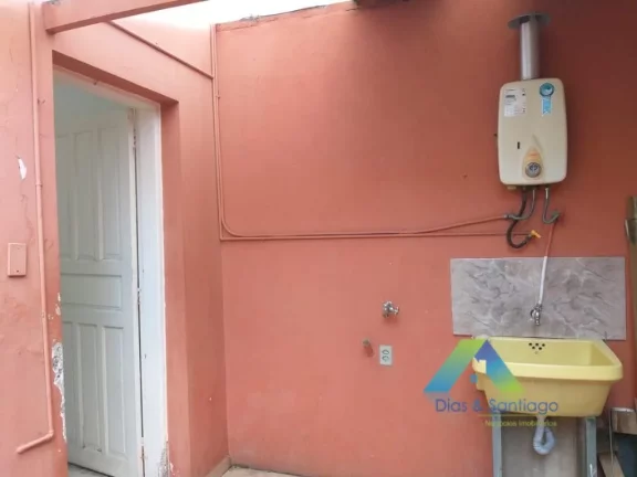 Imagem Excelente sobrado de 90m², próximo ao Aeroporto de Congonhas, 2 dormitórios, 1 vaga, edícula, bairro tranquilo, residencial e sem barulho de avião.