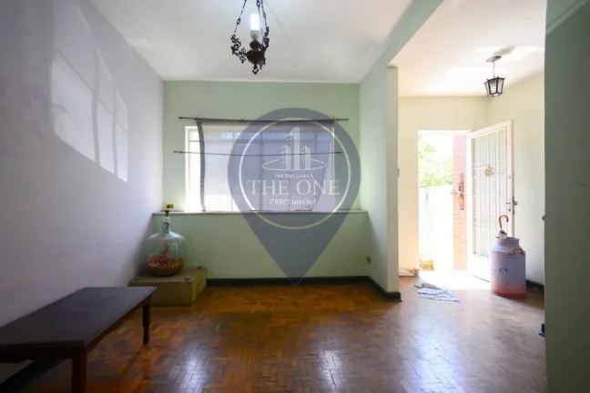 Imagem Oportunidade única: casa à venda em São Paulo-SP, Aclimação - 4 quartos, 2 salas, 2 banheiros, 2 vagas, 163 m² de área.