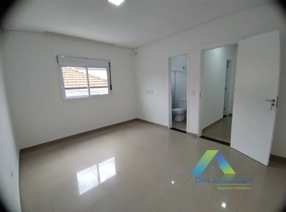 Imagem Casa Padrão!! 4 quartos com suites,8 vagas próximo a Sacomã.