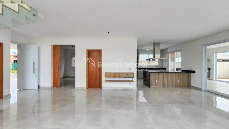 Imagem Casa de condominio a venda em Campinas no Aborais..

Linda e imponente residência, recém construí...