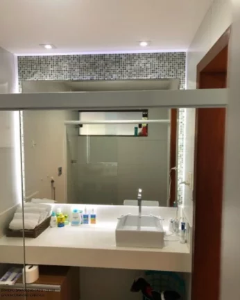 Imagem Imperdível Casa em Condomínio à Venda em Lauro de Freitas-BA, Recreio Ipitanga: 4 Quartos, 4 Suítes, 3 Salas, 1 Banheiro, 4 Vagas, 250m².