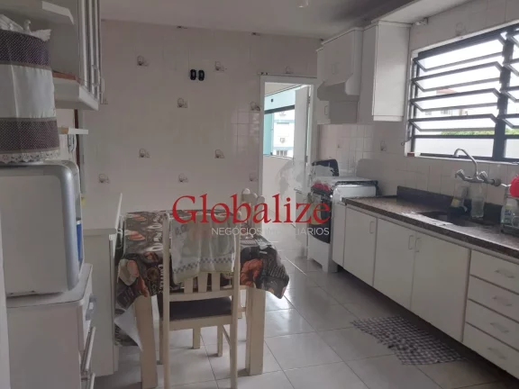 Imagem Apartamento à venda no Embaré, Santos-SP! 4 quartos, 1 suíte, sala ampla, 3 banheiros, garagem, 114m². R$742.000,00