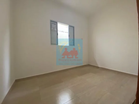 Imagem Casa com Piscina na Praia do Vera Cruz em Mongaguá, com churrasqueira!