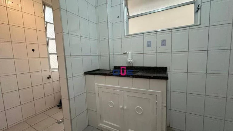 Imagem Apartamento com 1 dormitório à venda, 53 m² por R$ 300.000 - Gonzaga - Santos/SP