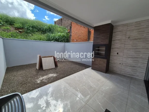 Imagem Casa na Zona Norte com 2 Dormitórios, 80m² de Área Útil, Terreno de 125m² e Churrasqueira