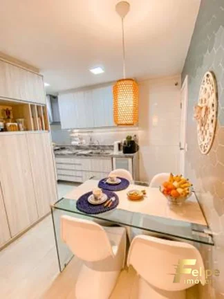 Imagem Cobertura Duplex com 300m², 4 suítes sendo 2 canadenses, 5 vagas de garagens soltas.
