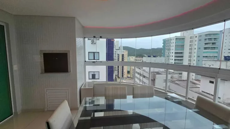 Imagem Aparta quadra mar 3 suítes sendo 1 com sacada e vista para o mar e 2 vagas, Balneário Camboriú/SC