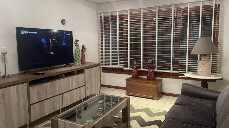 Imagem Casa com 6 Quartos para Temporada em Jurerê Internacional
