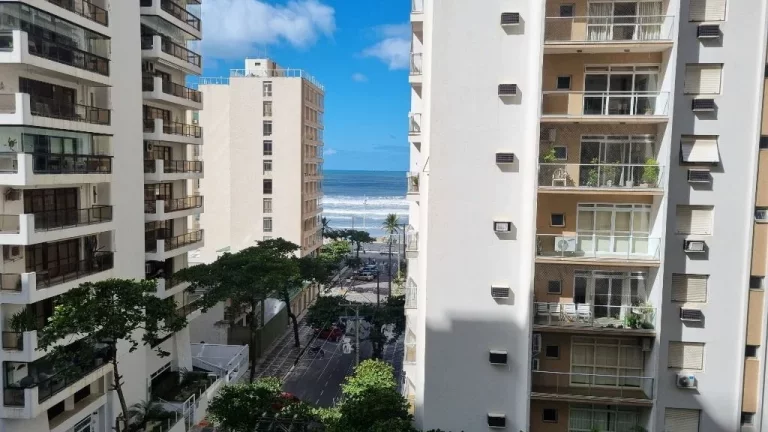 Imagem PITANGUEIRAS- UMA QUADRA DA PRAIA , ALTO PADRA , MARAVILHOSA A´REA DE LAZER , 02 VAGAS.