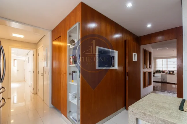 Imagem Cobertura de Luxo em Moema, São Paulo - 3 Quartos, 3 Suítes, 2 Salas, 6 Banheiros, 4 Vagas, 389m² de Área