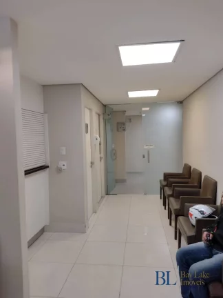 Imagem Prédio Comercical em Moema!! 1700m² Com Estacionamento!! 30 salas