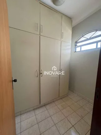 Imagem Casa com 3 dormitórios à venda, 214 m² por R$ 550.000,00 - Setor Afonso Pena - Itumbiara/GO