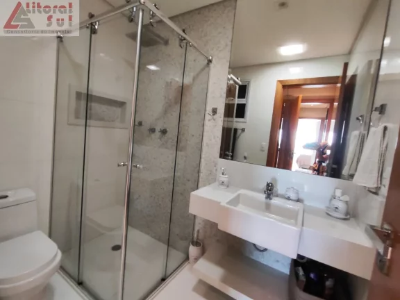 Imagem Apartamento de Luxo à Venda em Praia Grande-SP, 3 Quartos, 3 Suítes, 1 Sala, 3 Vagas de Garagem, 250m² no Canto do Forte!