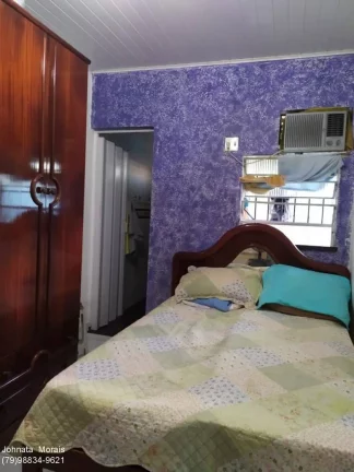 Imagem Casa na Aruana - Espaçosa, Posição Sul, 3 Vagas de Garagem!