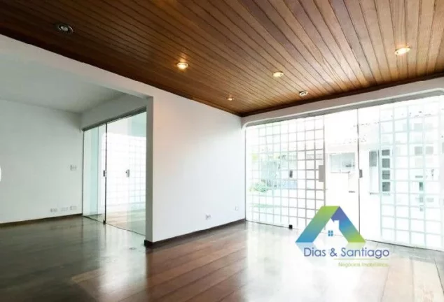 Imagem Linda casa com 638m² no coração do Brooklin.