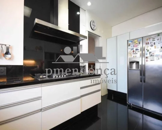 Imagem Cobertura Duplex em Higienópolis com 600m², 5 quartos sendo 2 suítes e 6 vagas.