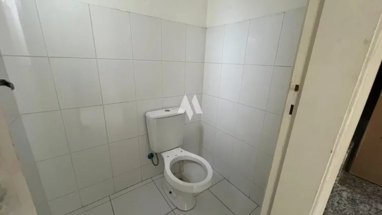 Imagem Sala Comercial para Locação com 1 Vaga e Segurança na Vila Mathias em Santos/SP