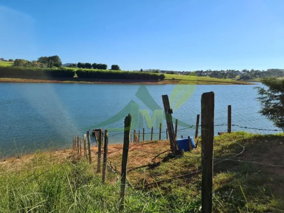 Imagem Belíssimo Terreno na Beira da Represa em Piracaia