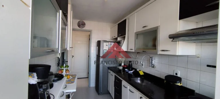 Imagem Apartamento com dois quartos no barreto,proximo aos super mercados carrefour e Sans club,conducão na porta inclusive para o Rio de Janeiro,armários em