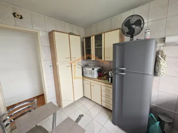 Imagem Apartamento de 73m², com 2 dormitórios e 2 banheiros, localizado em andar alto, com janelas amplas...