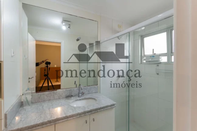 Imagem Apartamento na Rua Caraibas mobiliado com 3 quartos (1 suíte) e 1 vaga, 113m²
