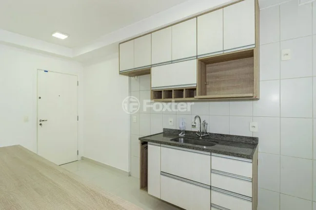 Imagem Apartamento Marquês de São Vicente - 70M², 2 Dorms, 1 Suíte, 2 Vagas Demarcadas, Varanda, Churrasqueira, Salão de Festas e Jogos, Gerador, Piscina.
