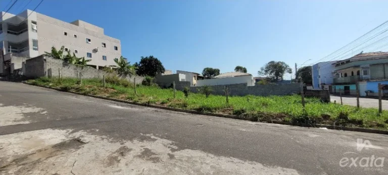 Imagem lote em jacaraipe, bairro castelandia, de esquina medindo 10x30, escriturado e registrado, pronto pra financiamento ou pagamento a vista