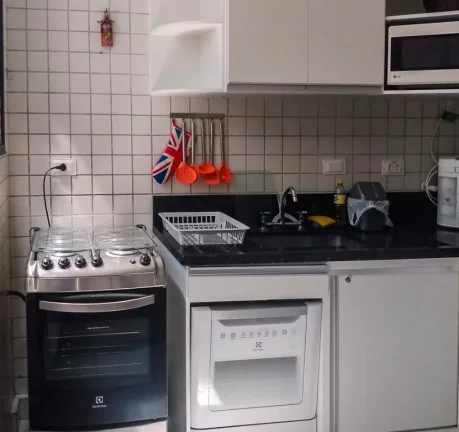 Imagem PITANGUEIRAS- CALÇADÃO , APARTAMENTO TOTALMENTE REFORMADO E DECORADO , GARAGEM NO PRÉDIO.