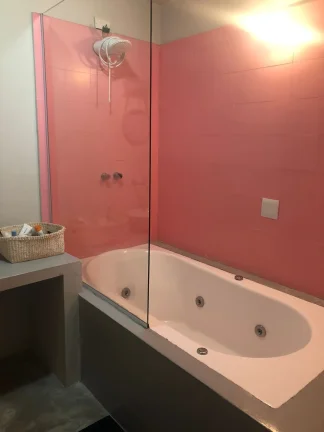 Imagem Apartamento 120M², 3Q, 1 Suíte com Hidro, 1 Suíte, Closet, Lavabo, Quintal Grande Coberto, Próximo Metrô.
